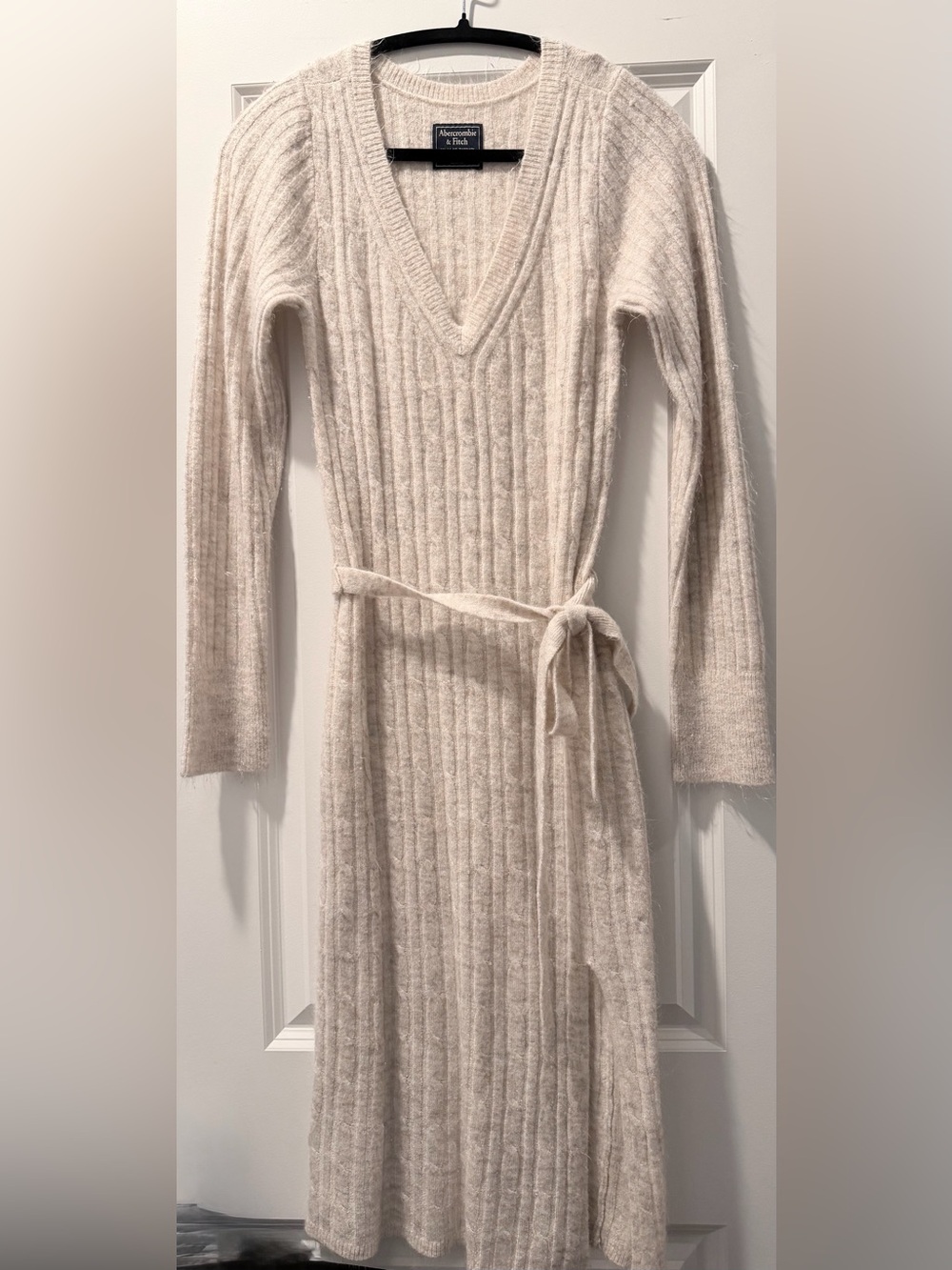 Abercrombie & Fitch Ivory Knit V-Neck Long Sleeve Belted Dress